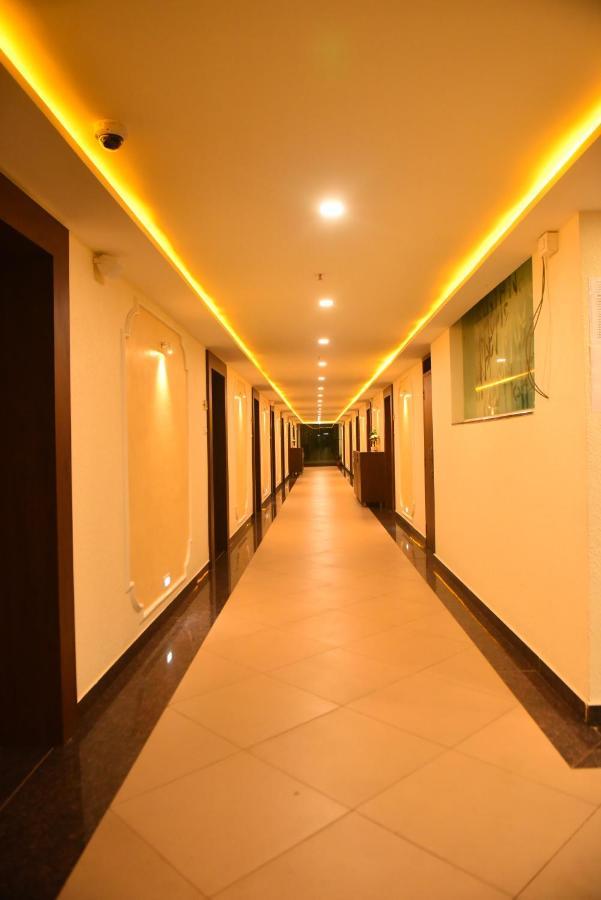 M R Residency Dharwad. Apartment